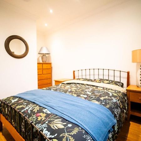 Stay With Serena Homes , One Bedroom Apartment Purley Eksteriør billede