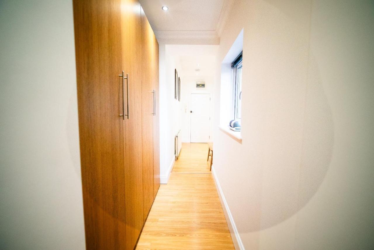 Stay With Serena Homes , One Bedroom Apartment Purley Eksteriør billede