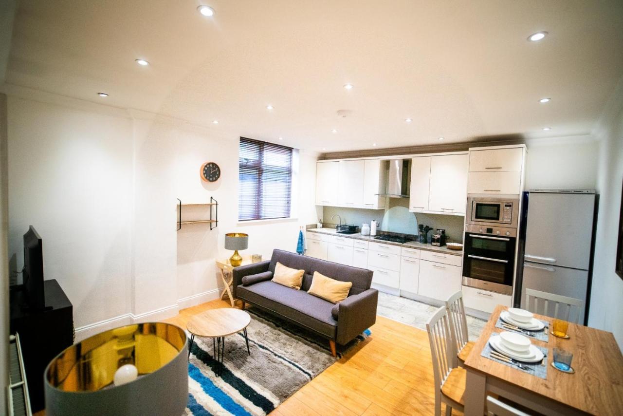 Stay With Serena Homes , One Bedroom Apartment Purley Eksteriør billede
